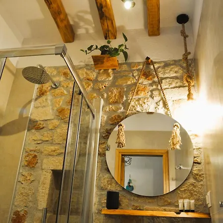 Agrielia Apartment *